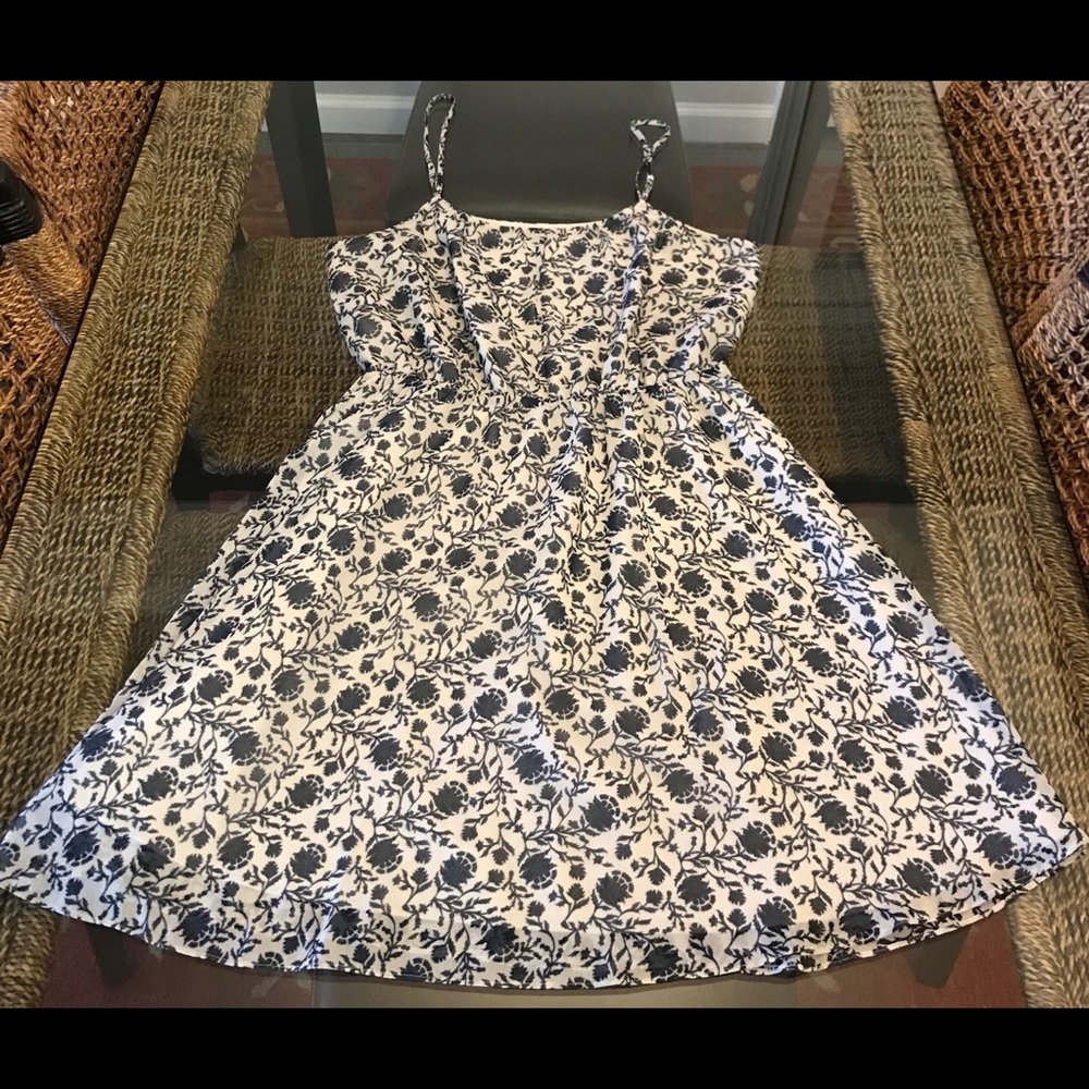 Loft Dress Small
